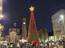  Natale 2025 accende il centro di Legnano 