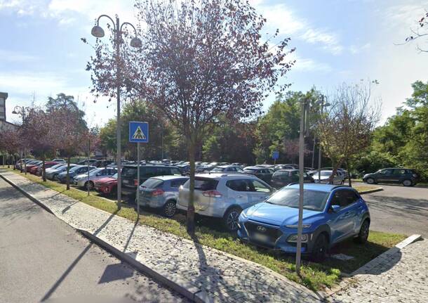 parcheggio via verdi malnate