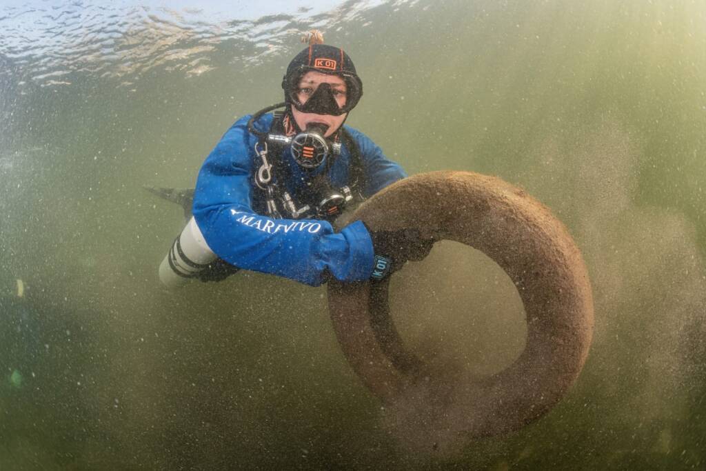 Pulizia del lago di Varese Ama&Vivi Plastic Free