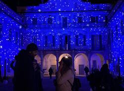 Si accendono le luci di Natale ai giardini estensi