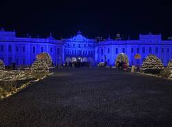 Si accendono le luci di Natale ai giardini estensi