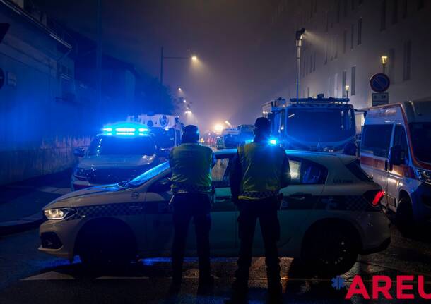 Simulazione di incendio su un treno a Milano: 50 passeggeri evacuati, 24 “feriti”