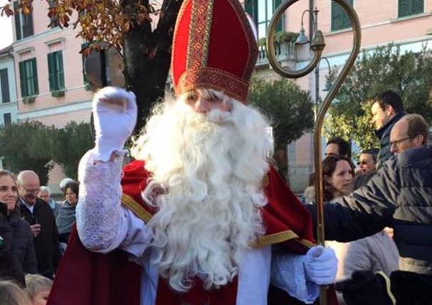 Sinterklaas Babbo Natale Olandese 
