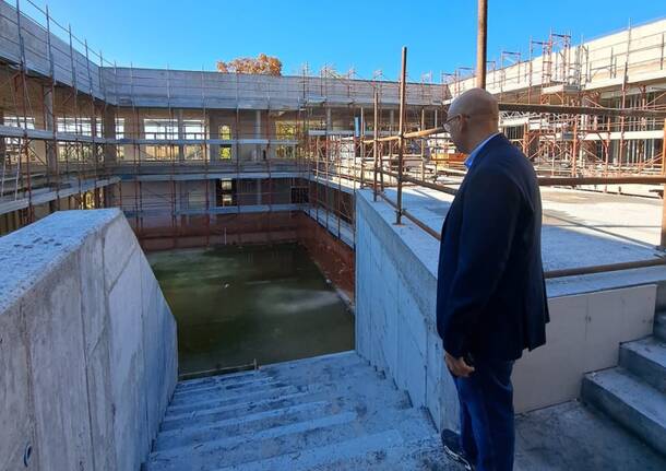 Sopralluogo con i tecnici di Regione Lombardia al cantiere per la nuova scuola di via Pascoli a Parabiago