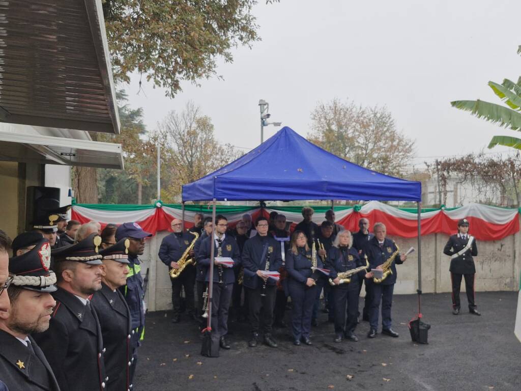 Taglio del nastro per la "nuova" caserma dei Carabinieri di Parabiago