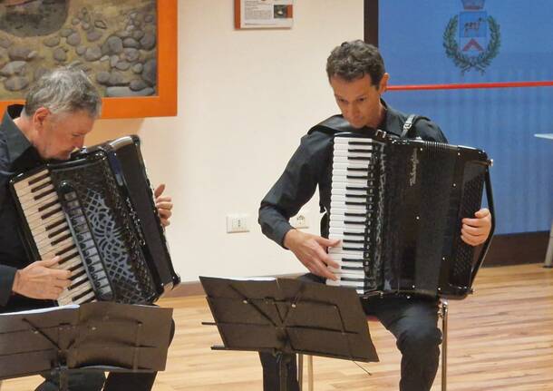 Viaggio musicale intorno al mondo a Canegrate con il concerto "Raccontando la fisarmonica"