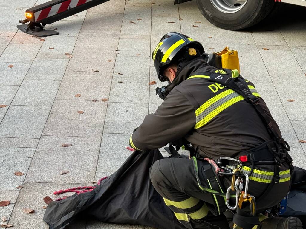 Vigili del fuoco di Legnano in piazza San Magno per il patrono della città