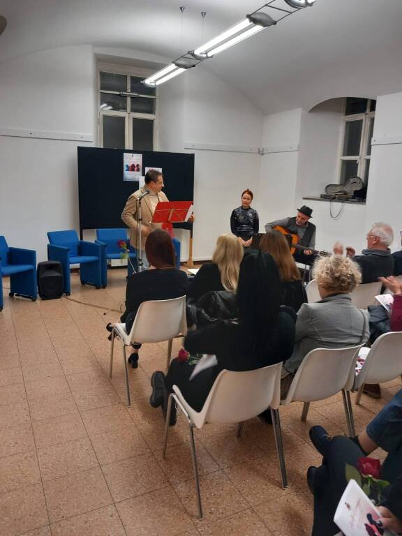 Violenza contro le donne a Villa Adele a San Vittore Olona