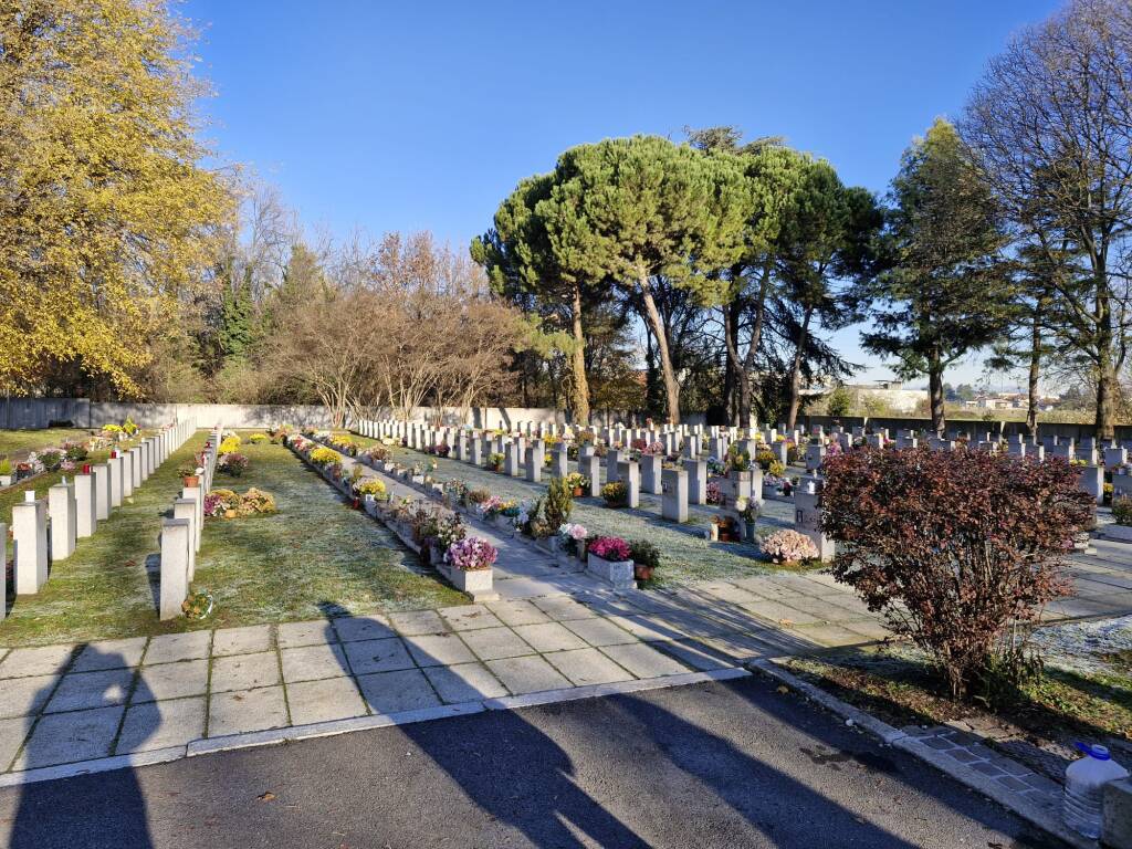 Visita al Cimitero Parco di Legnano con l'amministrazione comunale