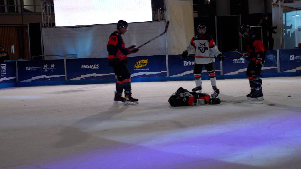 AREU in azione sulla pista di ghiaccio: simulazione di soccorso sportivo in vista di Milano Cortina 2026