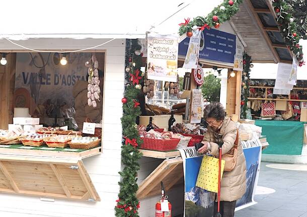 Il Mercatino di Natale di piazza Monte Grappa a Varese