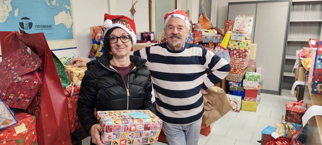 "Donando con il Cuore". Raccolte a Legnano 560 scatole di Natale per le famiglie bisognose