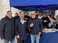 Gazebi politici in centro e in piazza Mercato a Legnano 