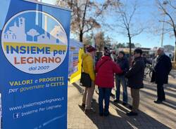 Gazebi politici in centro e in piazza Mercato a Legnano 