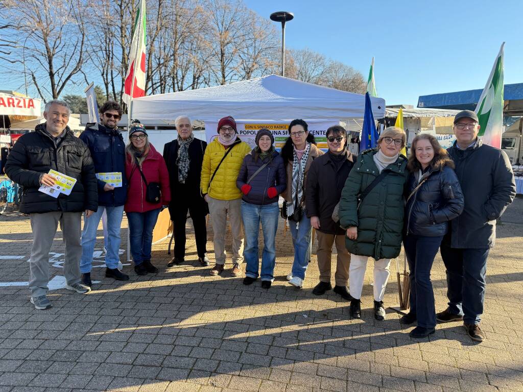 Gazebi politici in centro e in piazza Mercato a Legnano 