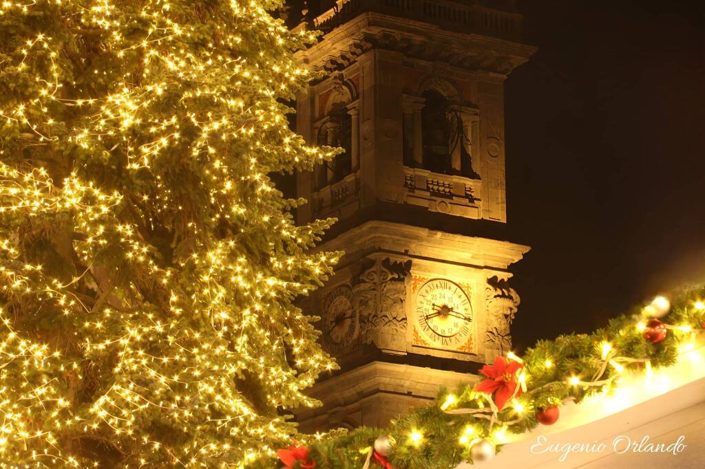 I Giardini Estensi illuminati per Natale 2025 nelle foto di Eugenio Orlando