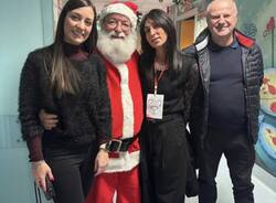 Il Babbo natale di Amor negli ospedali di Angera e Cittiglio