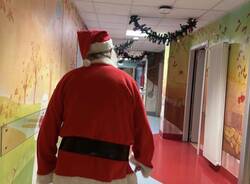 Il Babbo natale di Amor negli ospedali di Angera e Cittiglio