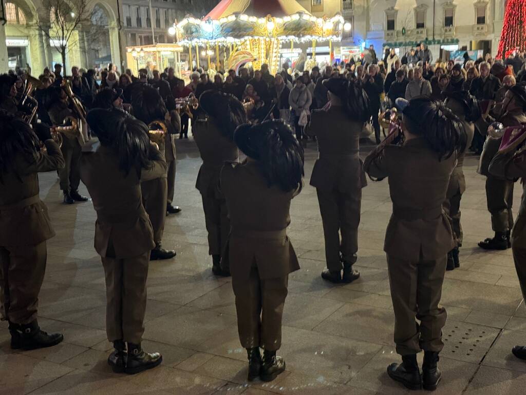 Il Natale in piazza San Magno a Legnano con la fanfara