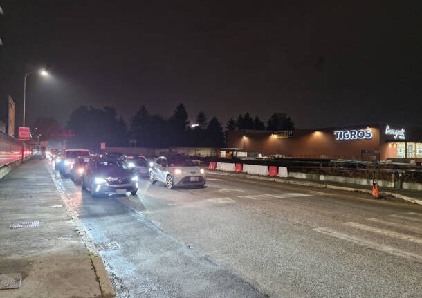 In viale Cadorna a Legnano all'ora di punta per il traffico