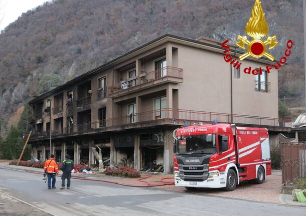 incendio laveno mombello