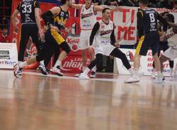 La sfida tra Legnano Basket  e Fiorenzuola - Foto di Bernasconi