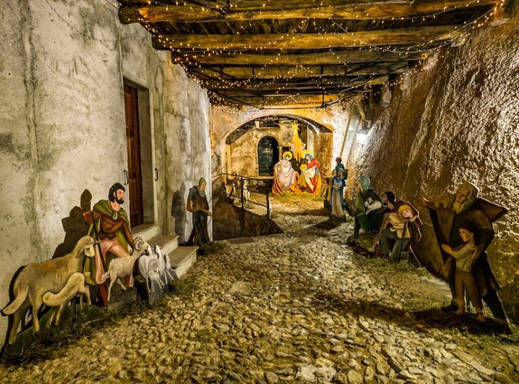 Luci a Natale in provincia di Varese