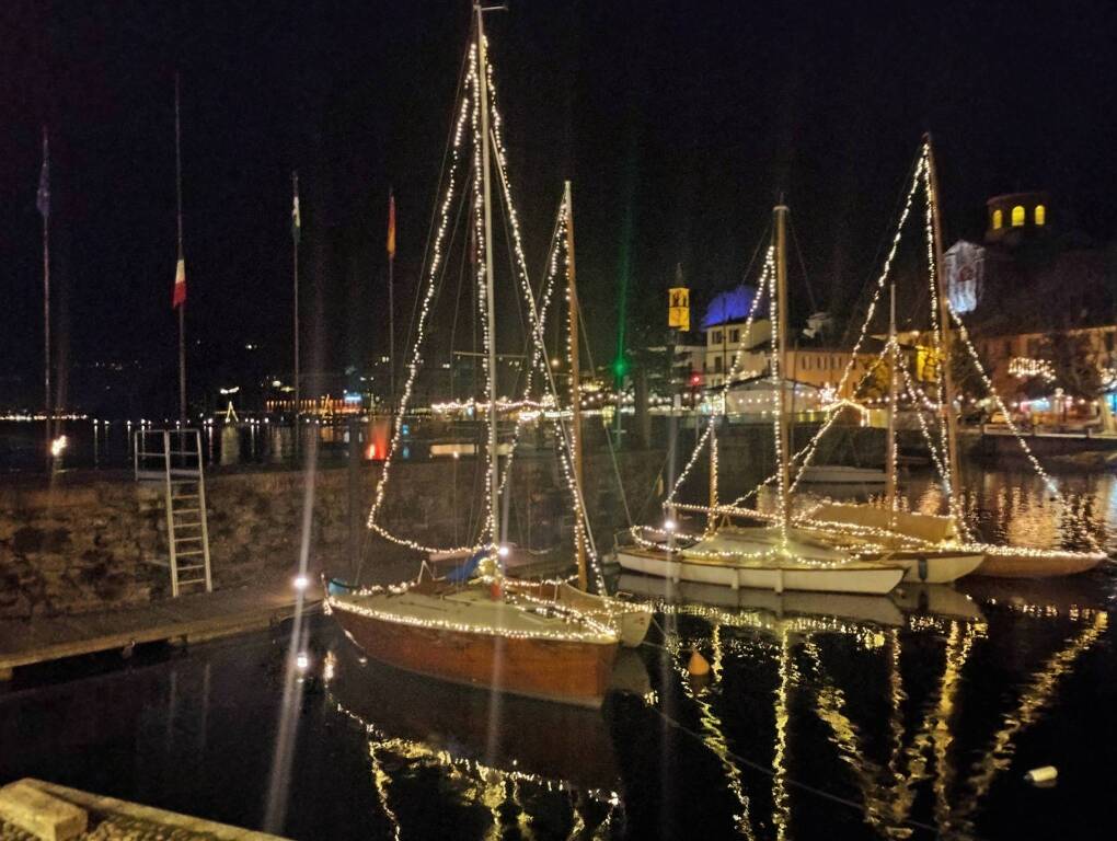 Luci a Natale in provincia di Varese