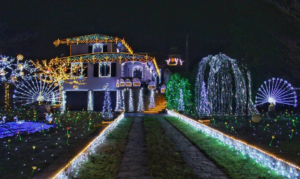 Luci a Natale in provincia di Varese