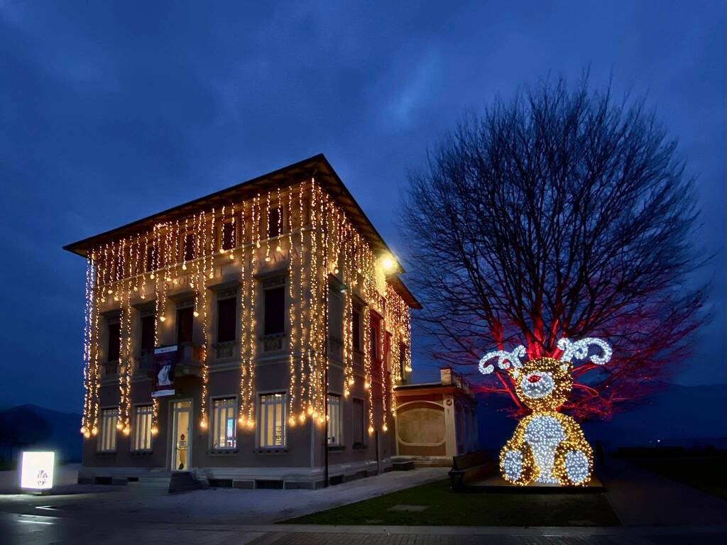 Luci a Natale in provincia di Varese