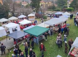 mercatino di natale azzate