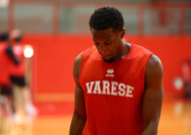 Openjobmetis, Carlos Stewart si allena con la squadra