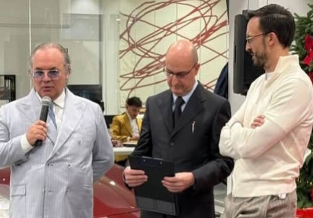 Presentazione letteraria a Vergiate con il legnanese Roberto Fischi