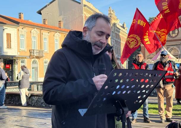 Presidio in piazza San Magno con Cgil Ticino Olona 