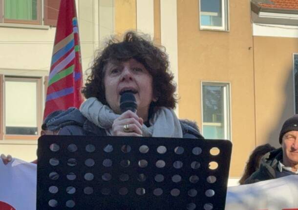 Presidio in piazza San Magno con Cgil Ticino Olona 