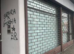 scritta giorgia meloni busto