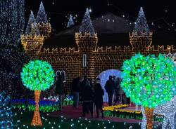 Si accendono le lucine di Natale di Leggiuno