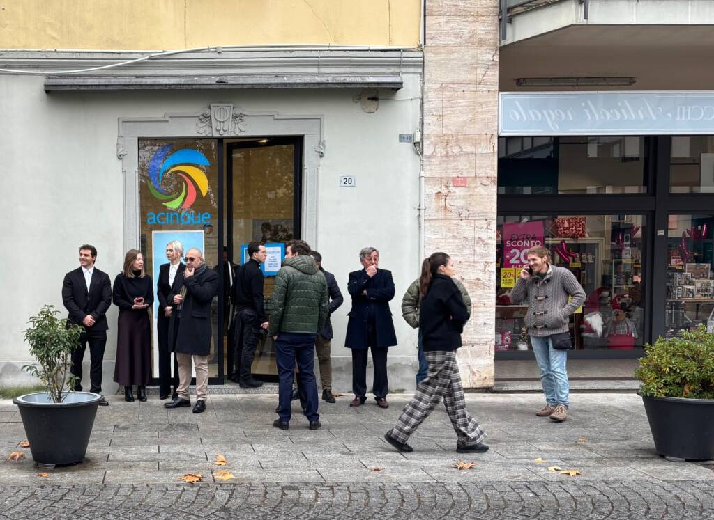 Tradate - Inaugurazione del nuovo sportello di Acinque Energia