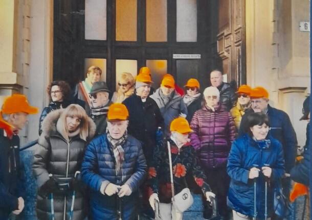 Una panchina blu e “Un passo per il Parkinson” a Legnano