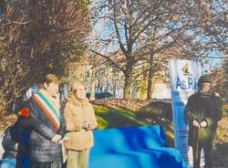 Una panchina blu e “Un passo per il Parkinson” a Legnano