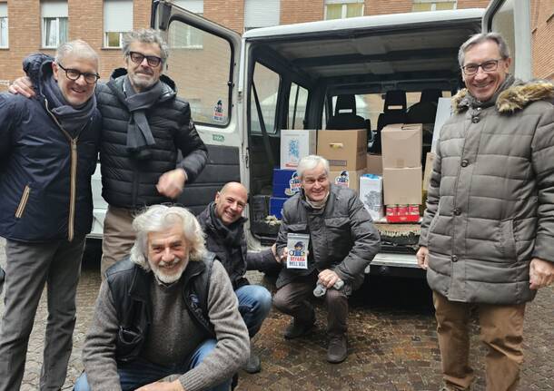 “Befana solidale” per il club Varese auto moto storiche: la consegna dei beni alla Casa della carità