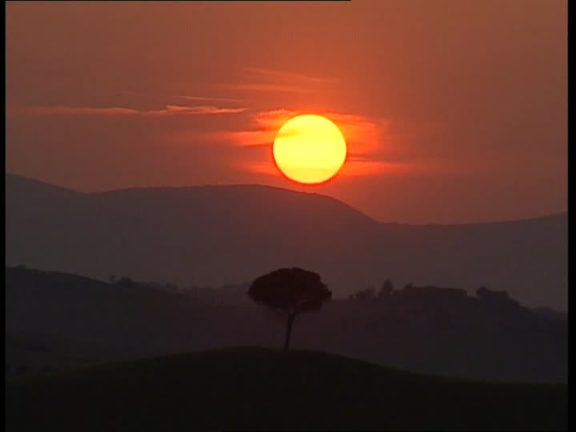 sole al tramonto